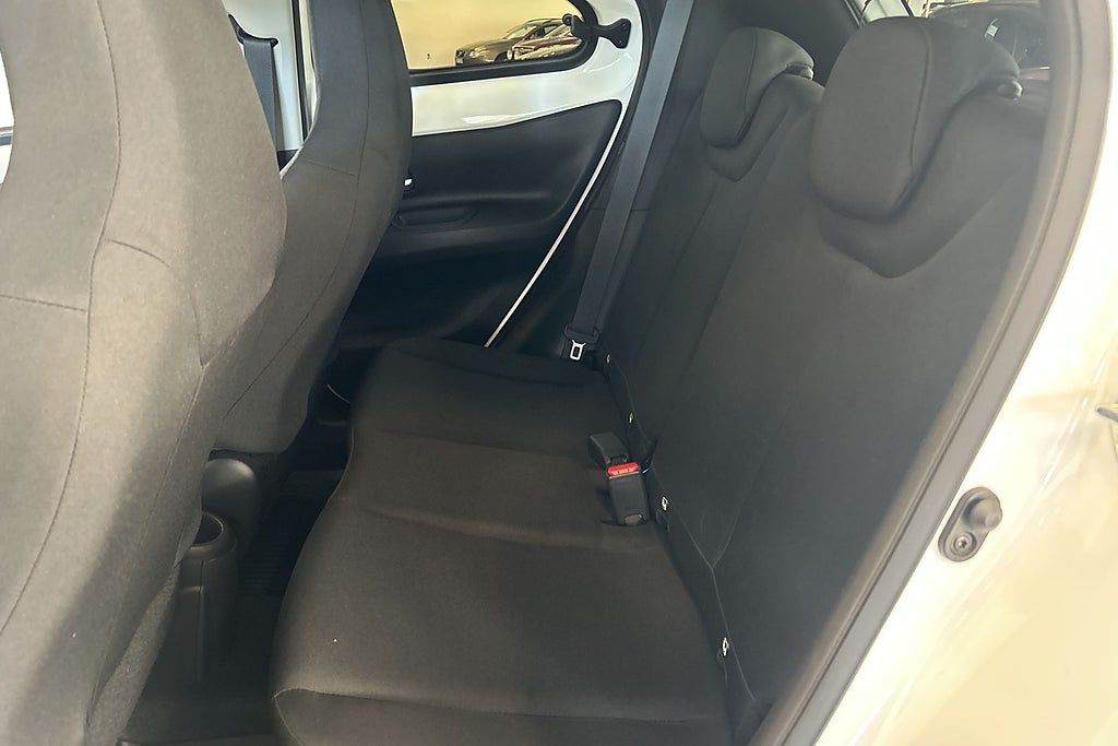 Toyota Aygo X 2023 - miniatyr 17