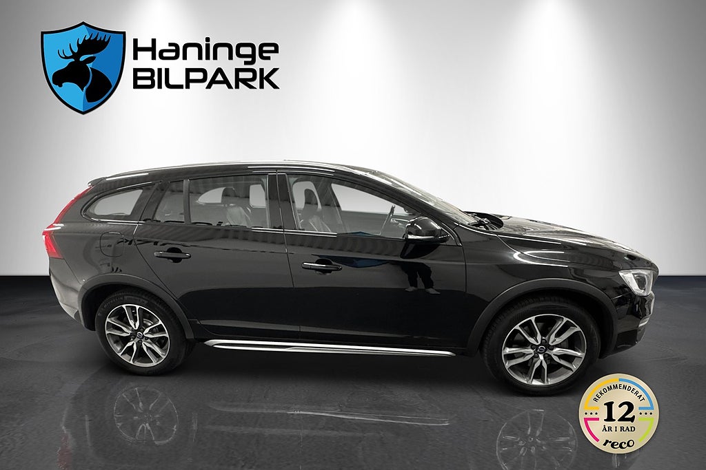 Volvo V60 Cross Country 2018 - miniatyr 5