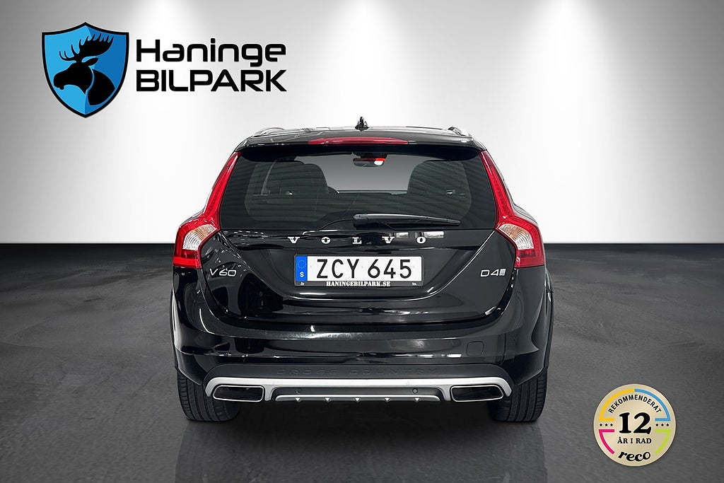 Volvo V60 Cross Country 2018 - miniatyr 8