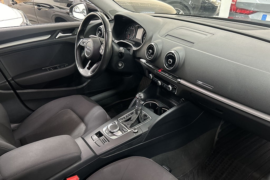 Audi A3 2019 - miniatyr 11