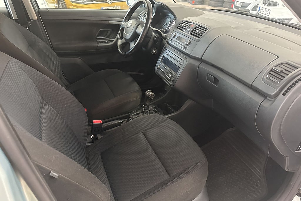 Skoda Fabia 2011 - miniatyr 11