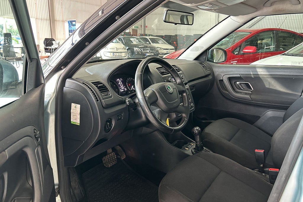 Skoda Fabia 2011 - miniatyr 8