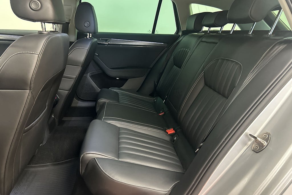 Skoda Superb 2021 - miniatyr 18