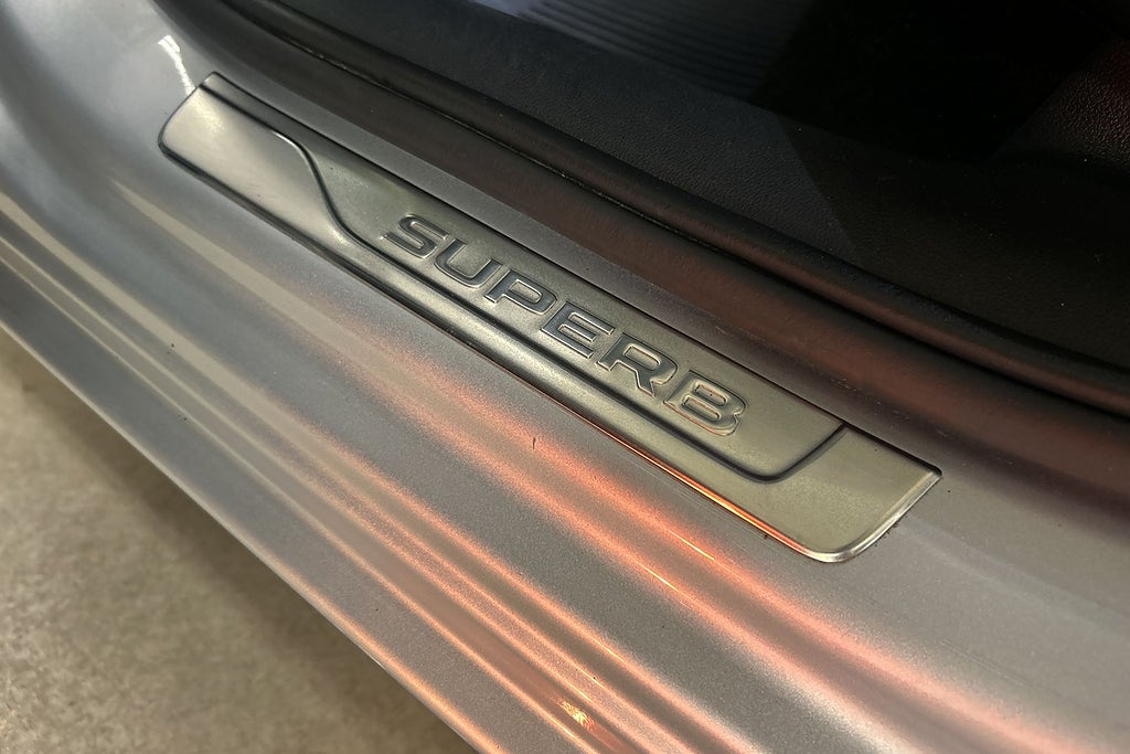 Skoda Superb 2021 - miniatyr 19