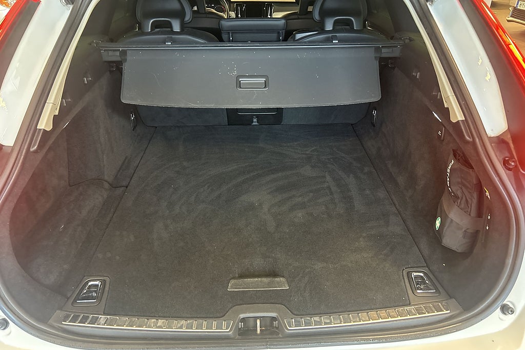 Volvo V90 2017 - miniatyr 24