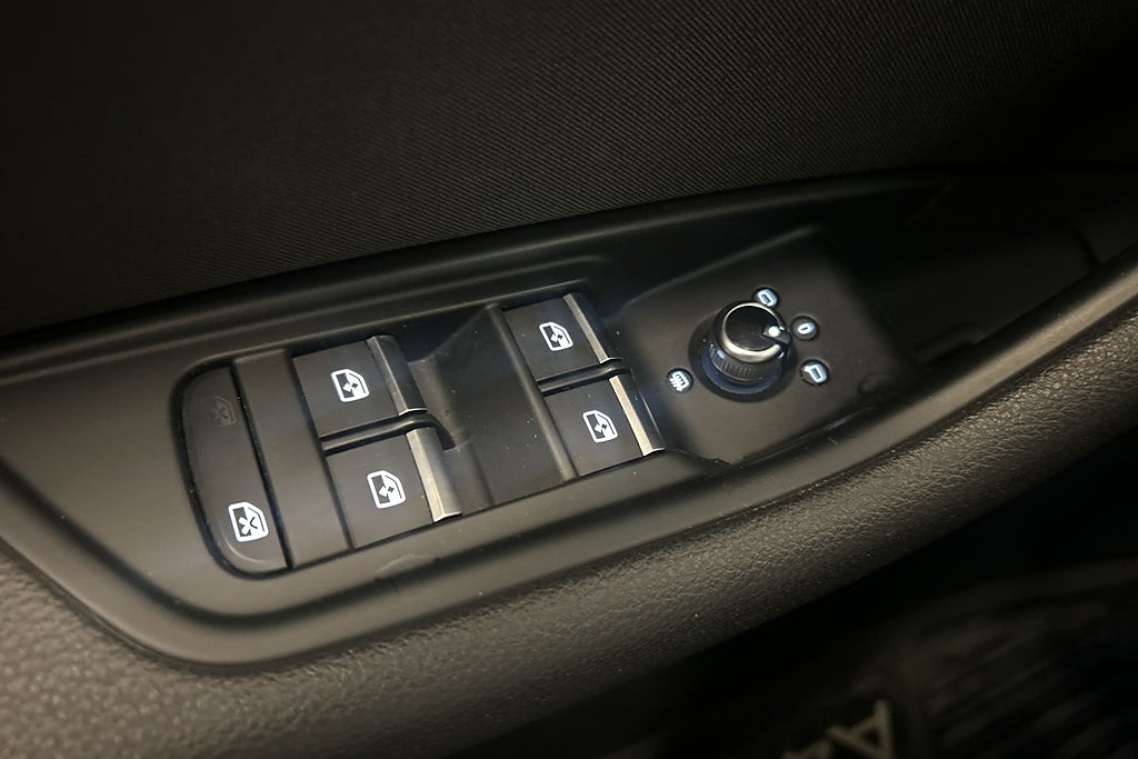 Audi A4 2020 - miniatyr 23