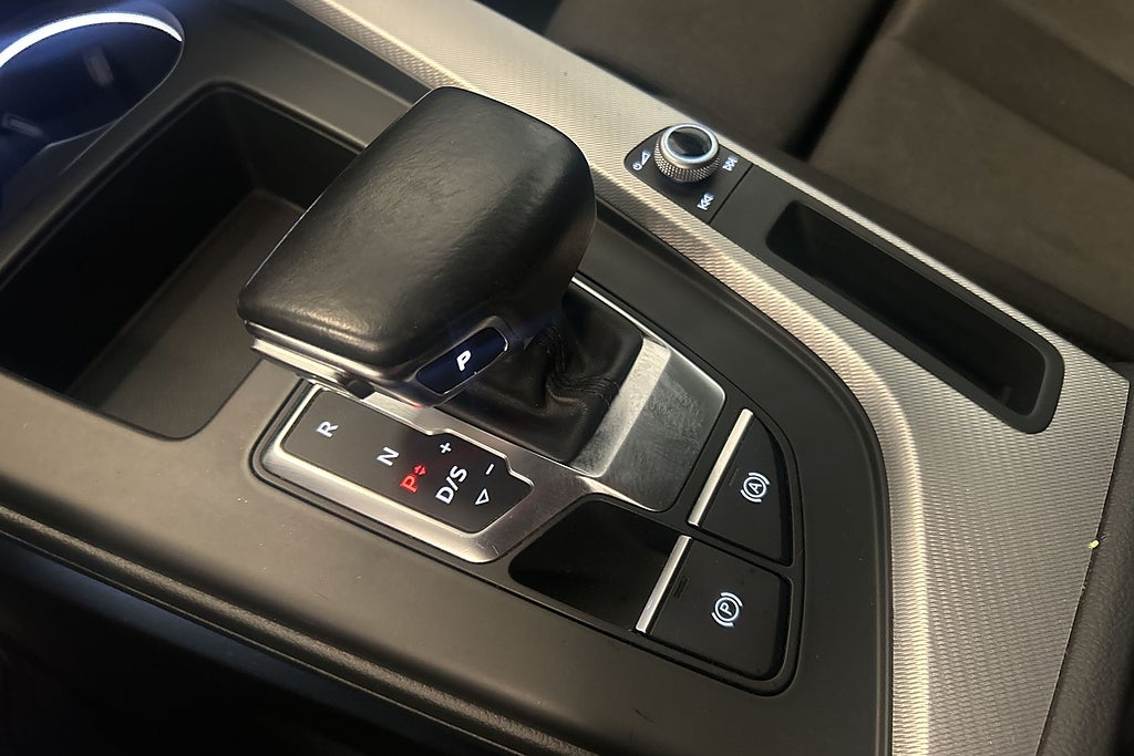 Audi A4 2020 - miniatyr 24