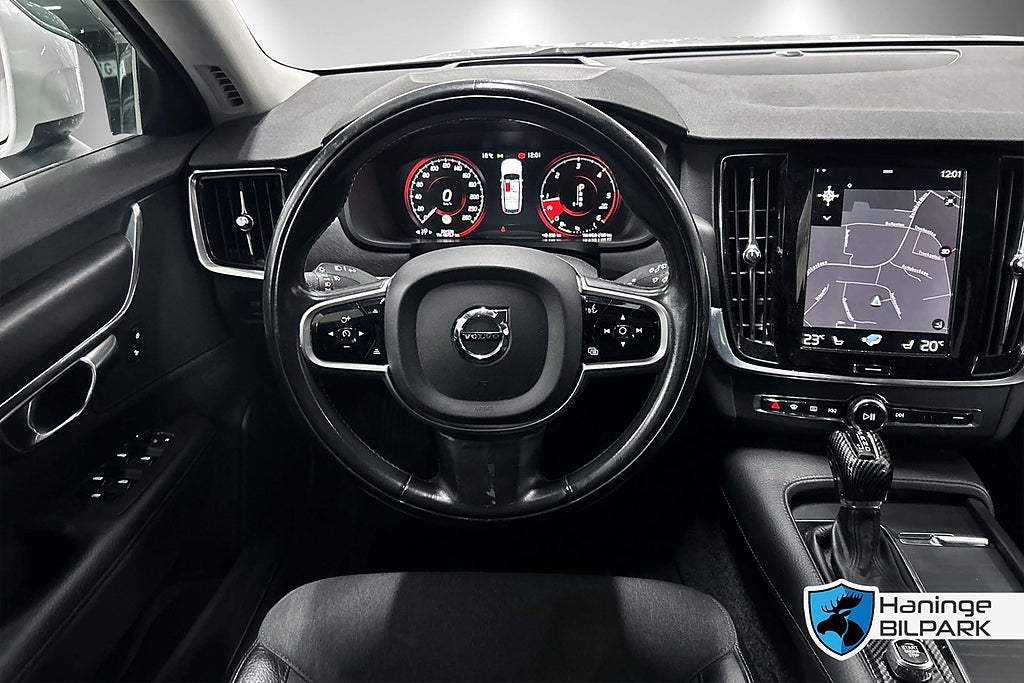 Volvo V90 Cross Country 2018 - miniatyr 21