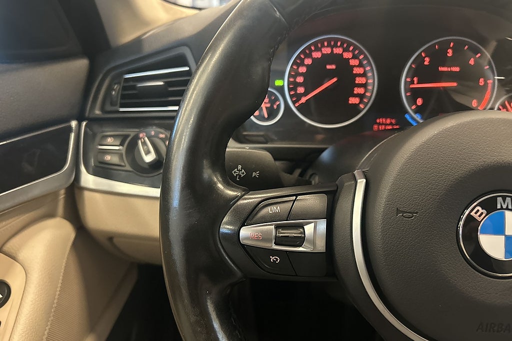 BMW 520d 2017 - miniatyr 14