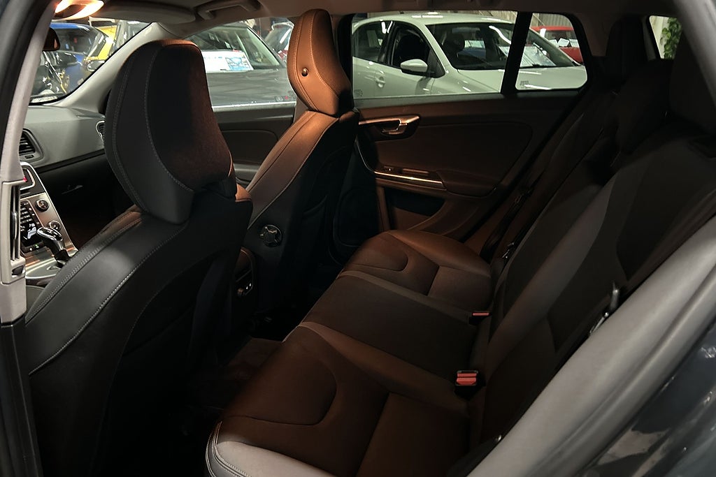 Volvo V60 2014 - miniatyr 23
