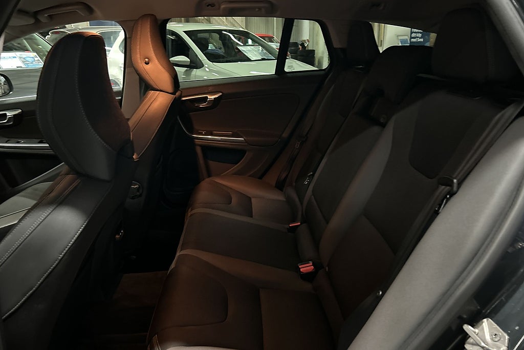Volvo V60 2014 - miniatyr 24