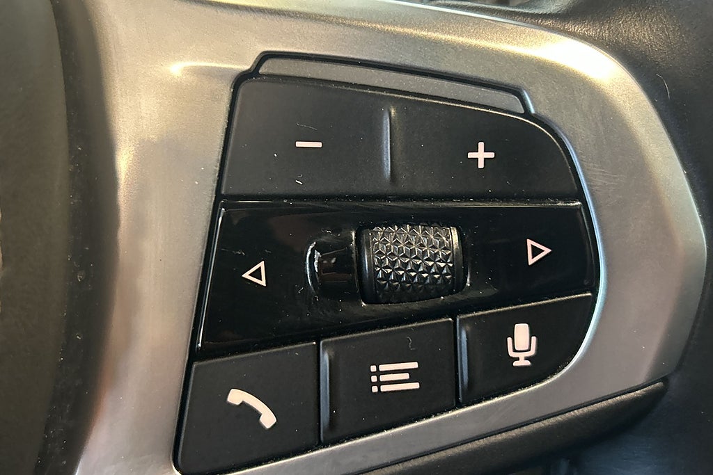 BMW X5 M 2021 - miniatyr 23