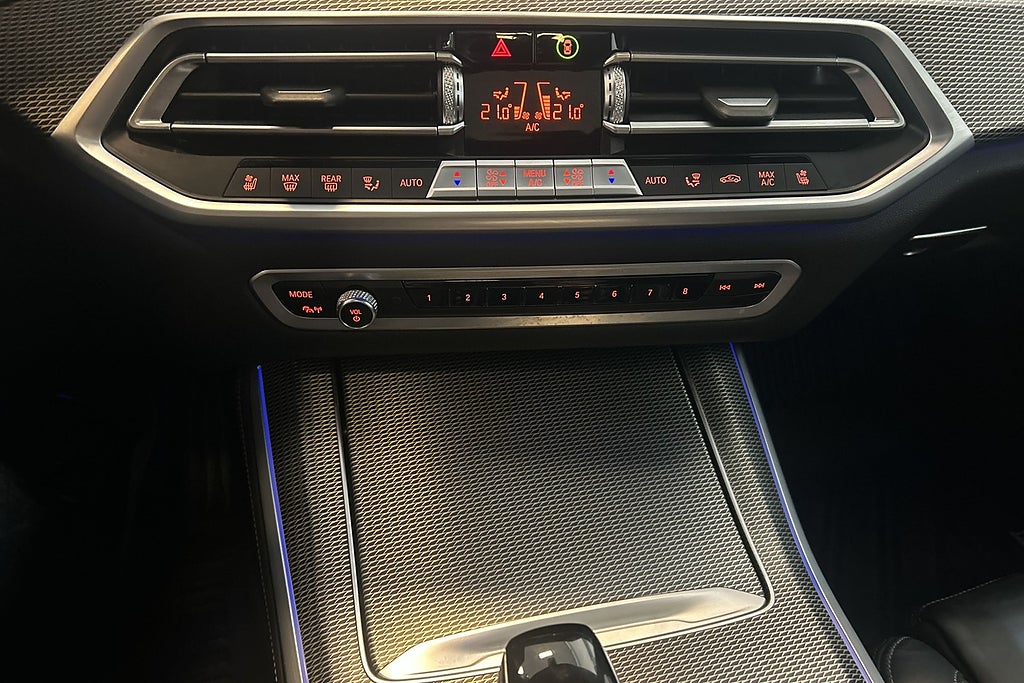 BMW X5 M 2021 - miniatyr 27