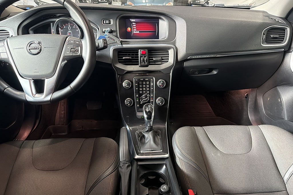 Volvo V40 Cross Country 2018 - miniatyr 11