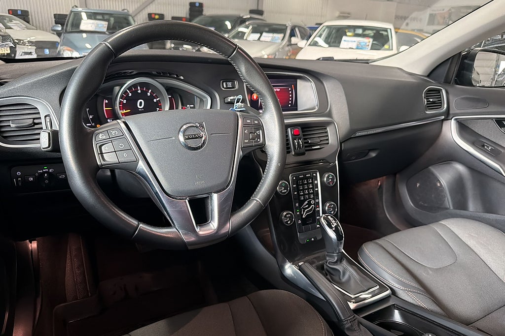 Volvo V40 Cross Country 2018 - miniatyr 12