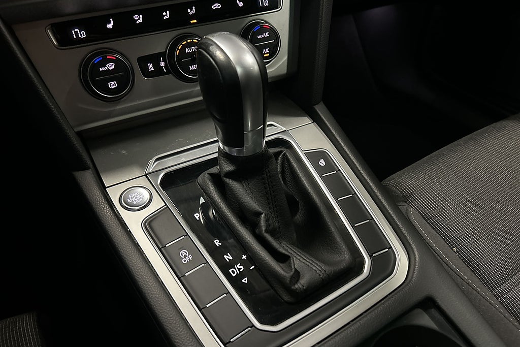 Volkswagen Passat 2017 - miniatyr 22