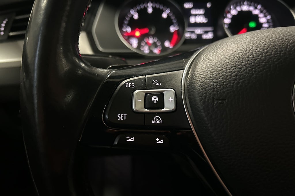 Volkswagen Passat 2017 - miniatyr 23