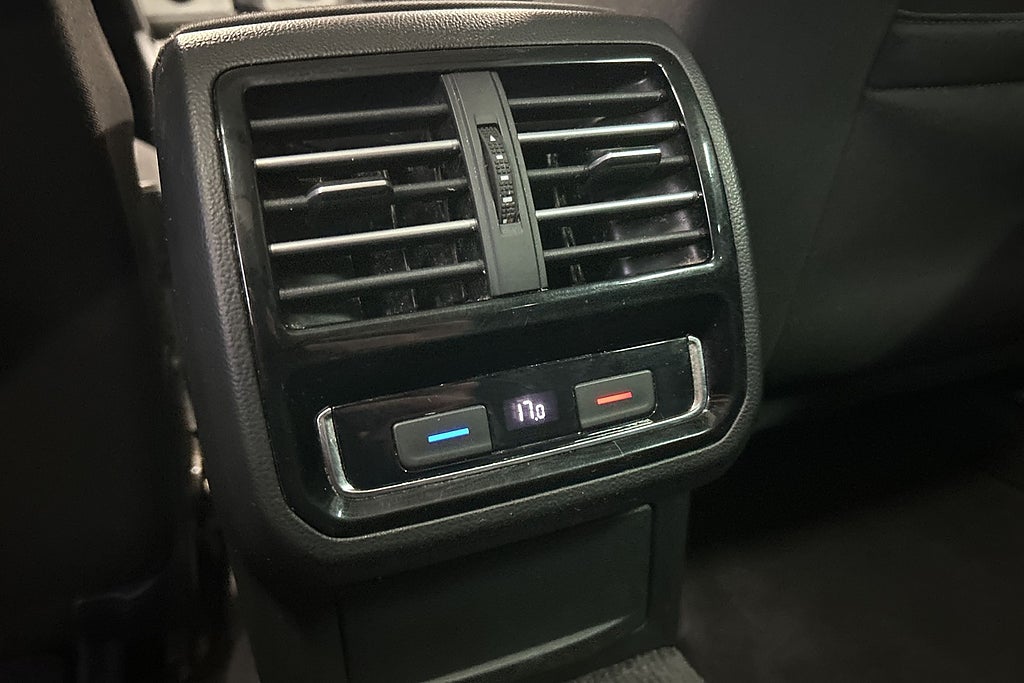 Volkswagen Passat 2017 - miniatyr 31