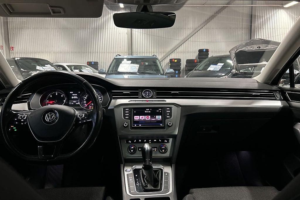 Volkswagen Passat 2017 - miniatyr 32