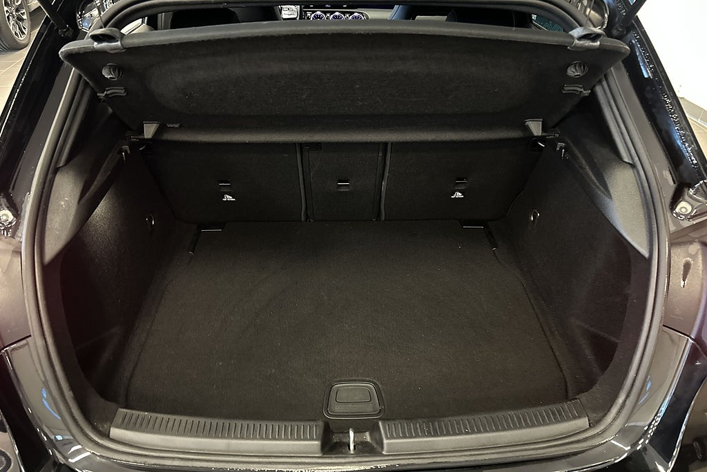 Mercedes-Benz A180 2022 - miniatyr 22