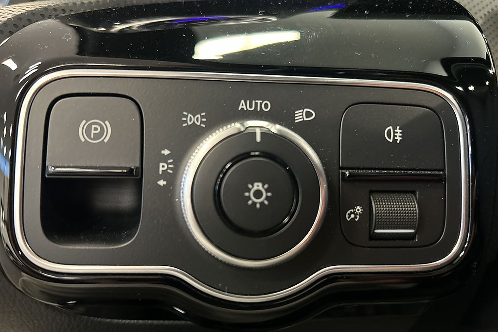 Mercedes-Benz A180 2022 - miniatyr 25