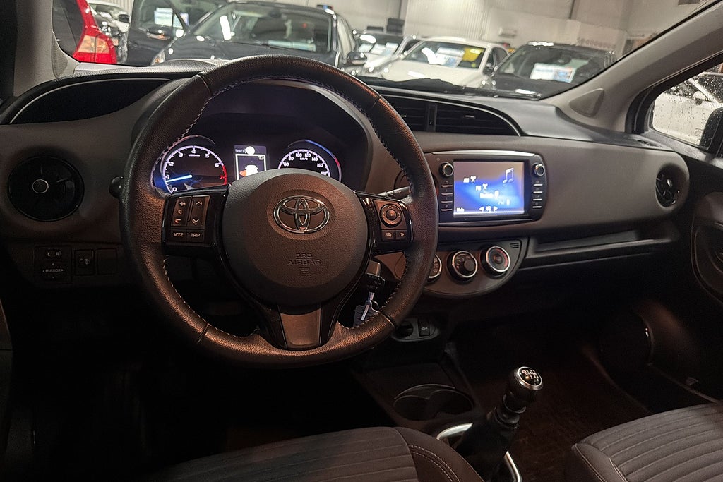 Toyota Yaris 2018 - miniatyr 11