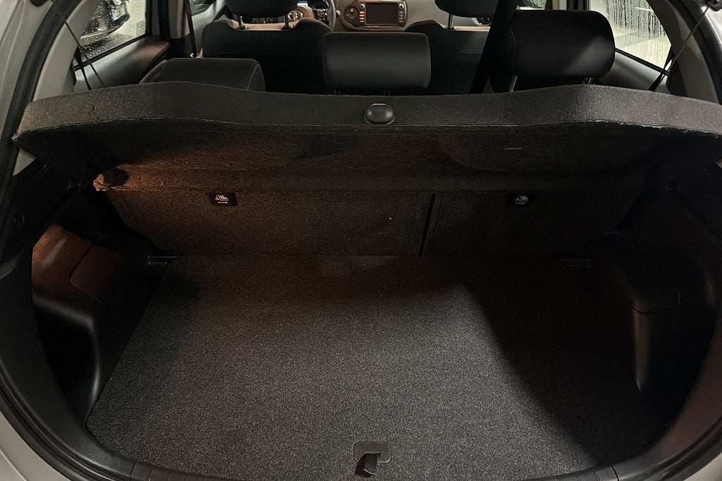 Toyota Yaris 2018 - miniatyr 13