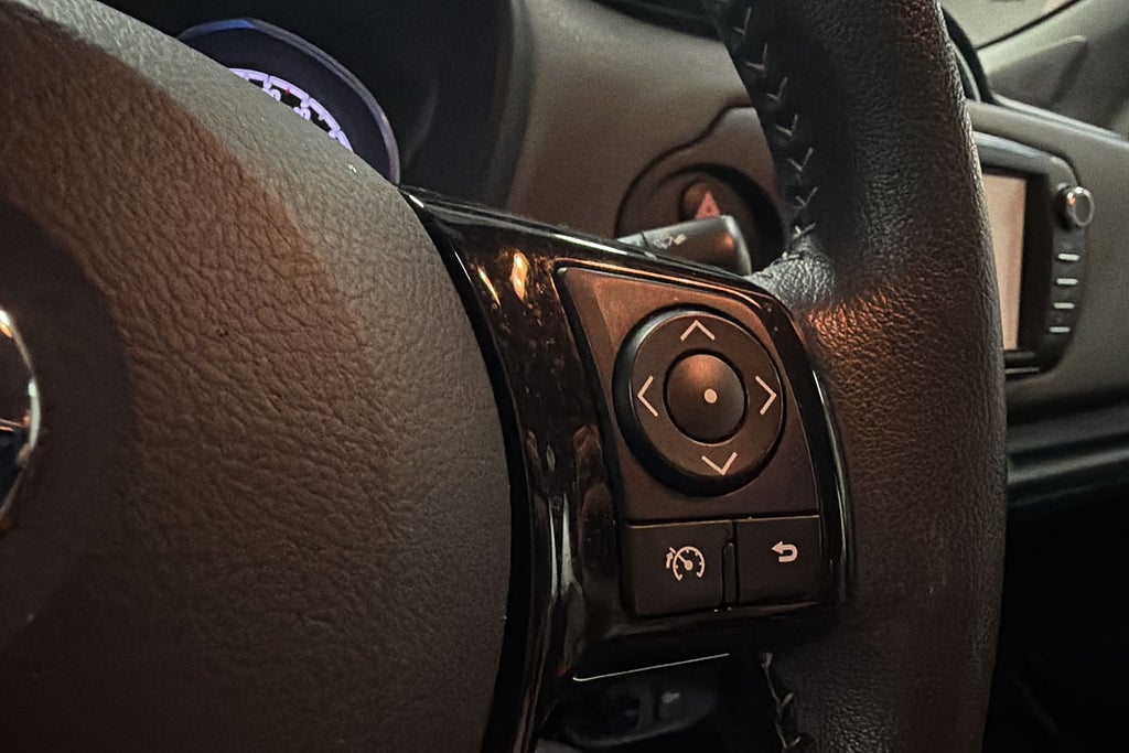 Toyota Yaris 2018 - miniatyr 16