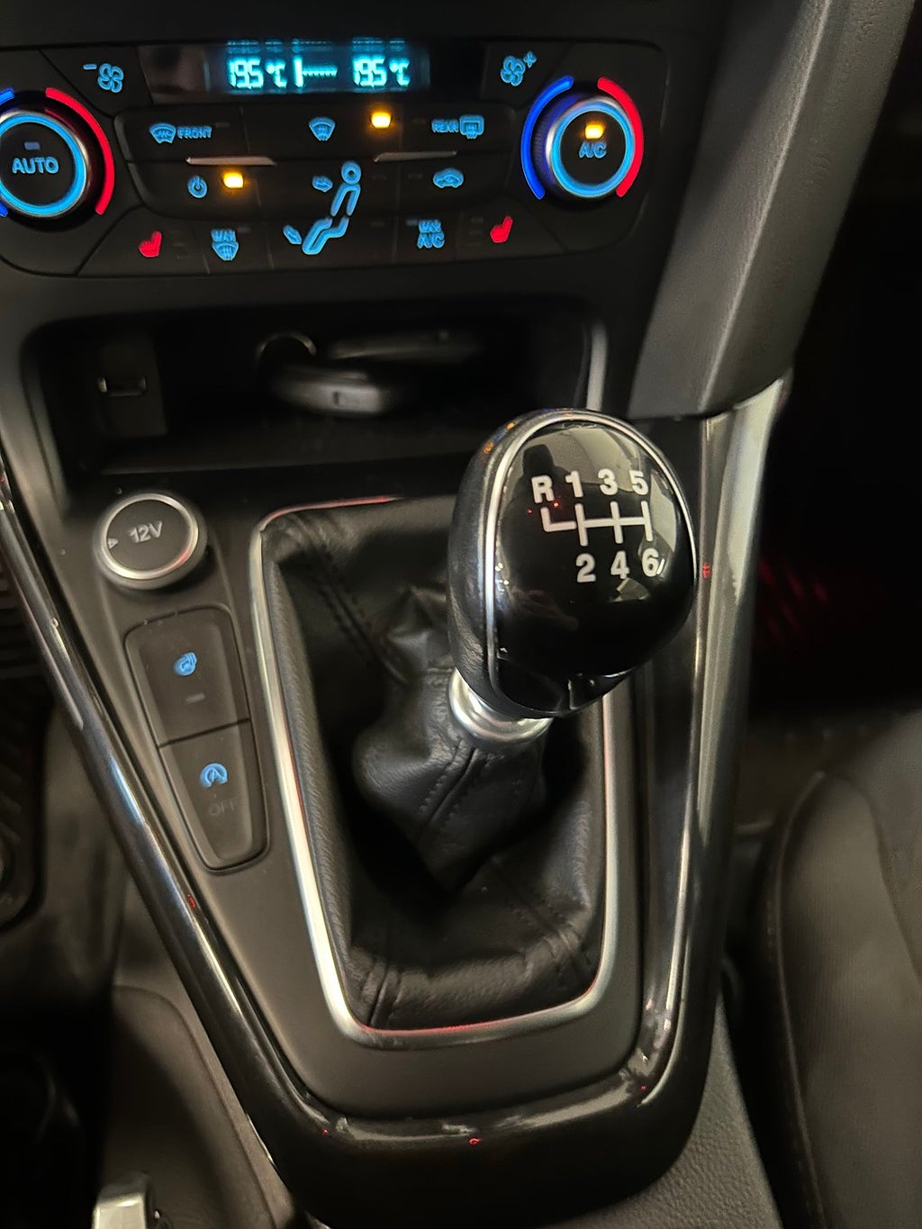 Ford Focus 2016 - miniatyr 24