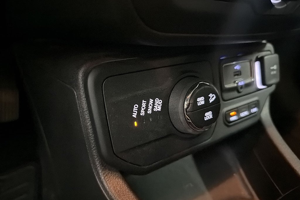 Jeep Renegade 2020 - miniatyr 17