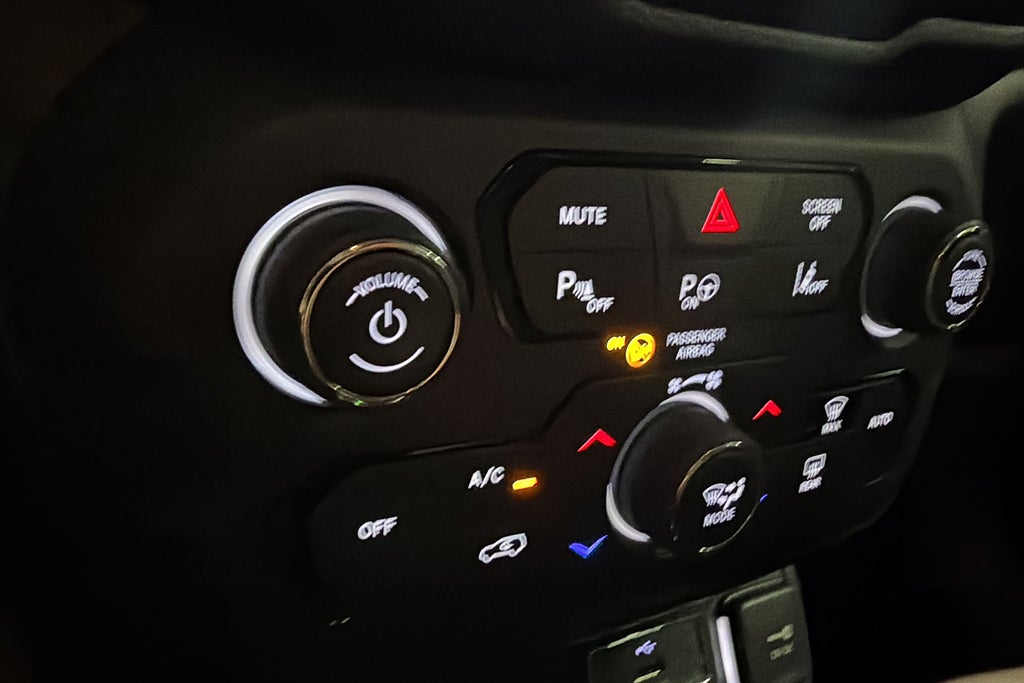 Jeep Renegade 2020 - miniatyr 18