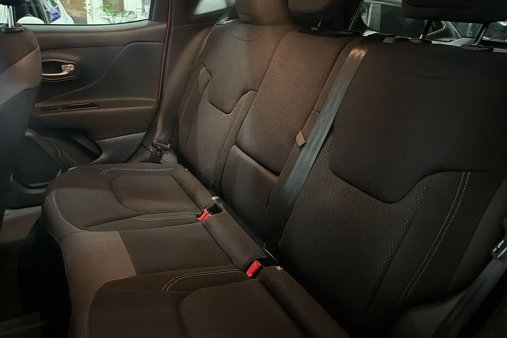 Jeep Renegade 2020 - miniatyr 10