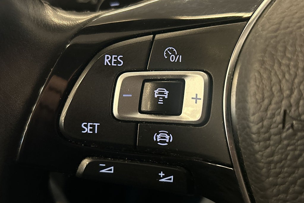 Volkswagen Passat 2019 - miniatyr 17