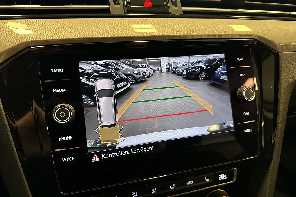 Volkswagen Passat 2020 - miniatyr 24