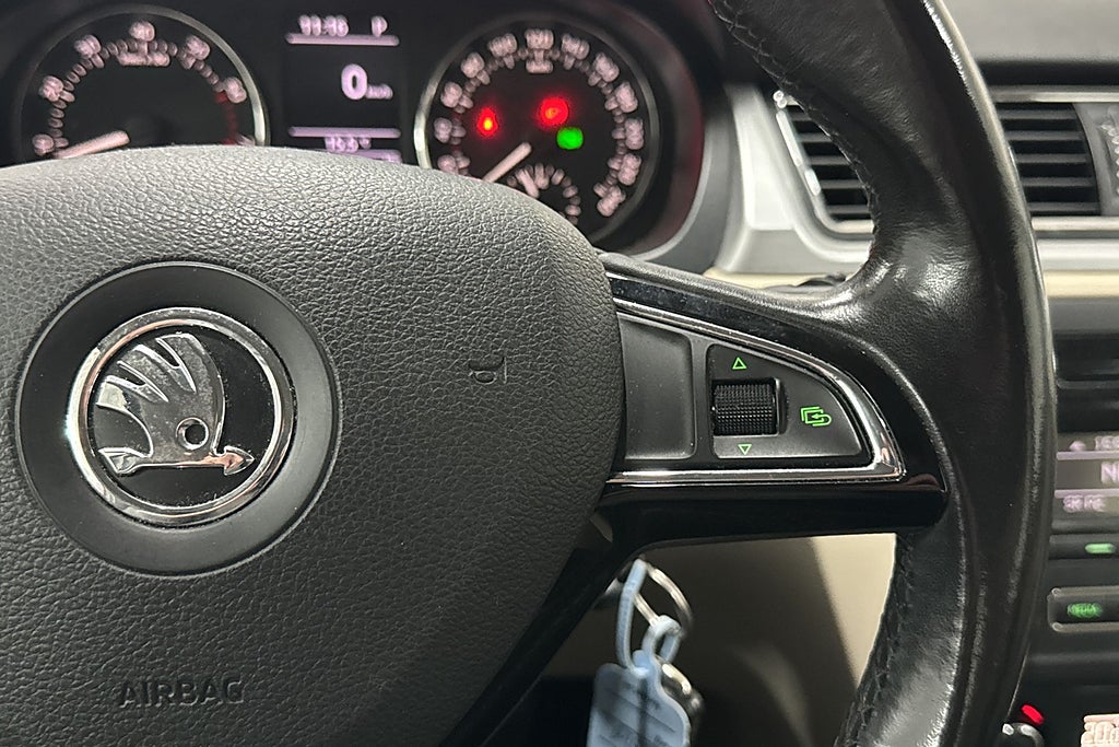 Skoda Rapid 2014 - miniatyr 18