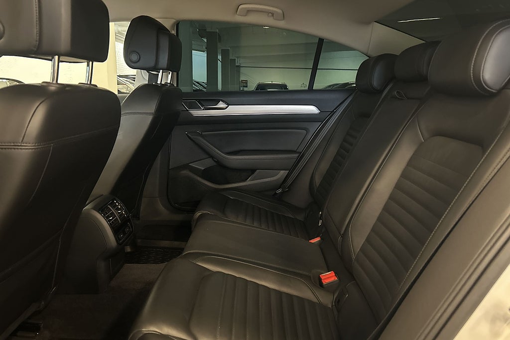 Volkswagen Passat 2018 - miniatyr 12