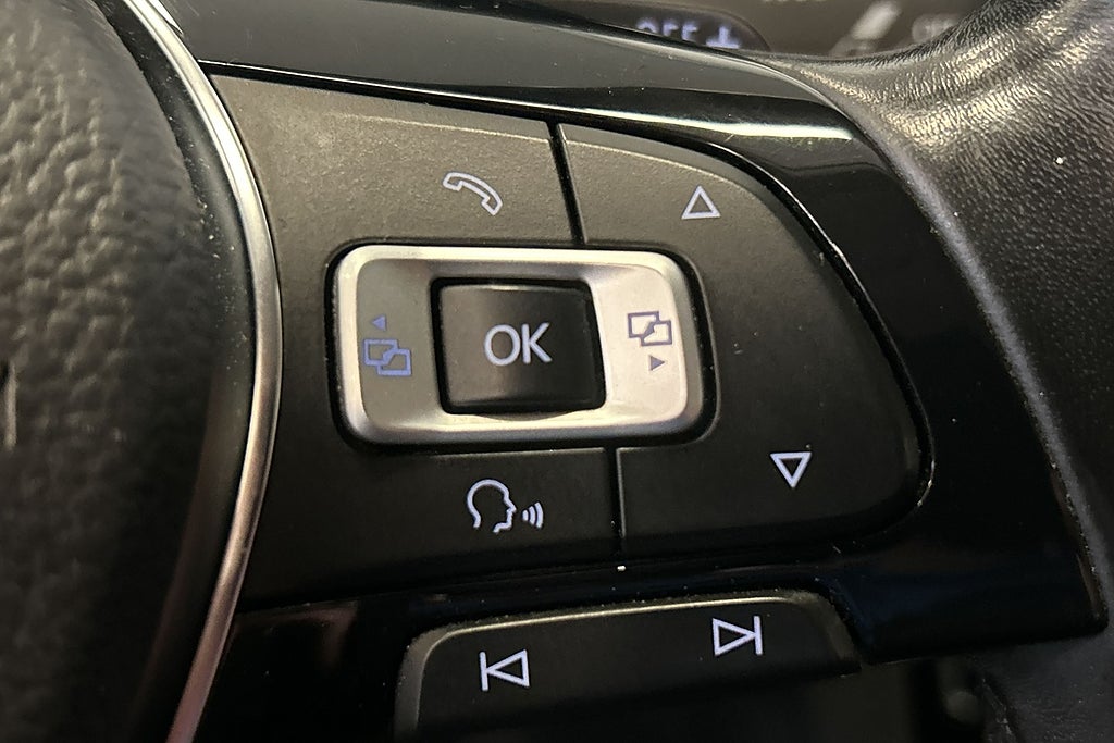 Volkswagen Passat 2018 - miniatyr 25