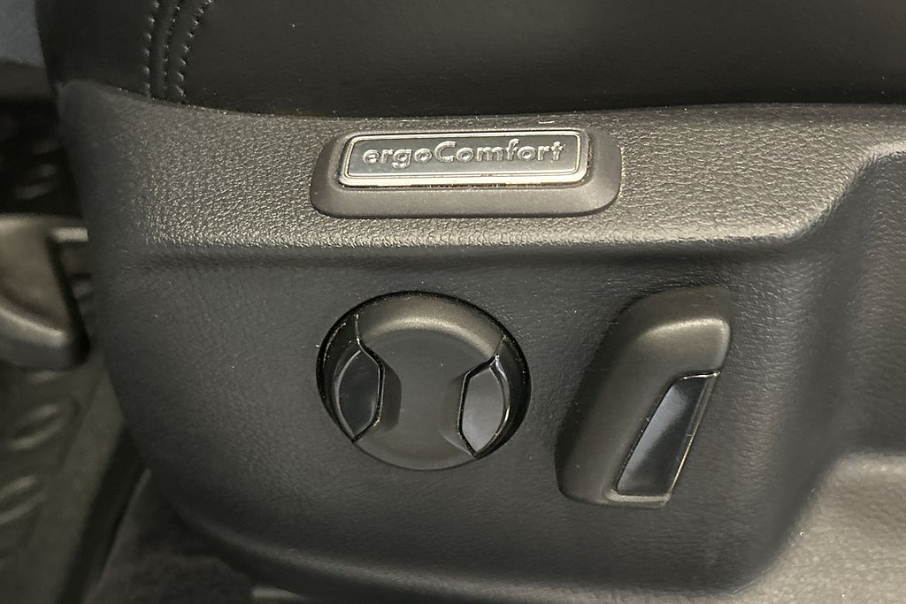 Volkswagen Passat 2018 - miniatyr 26