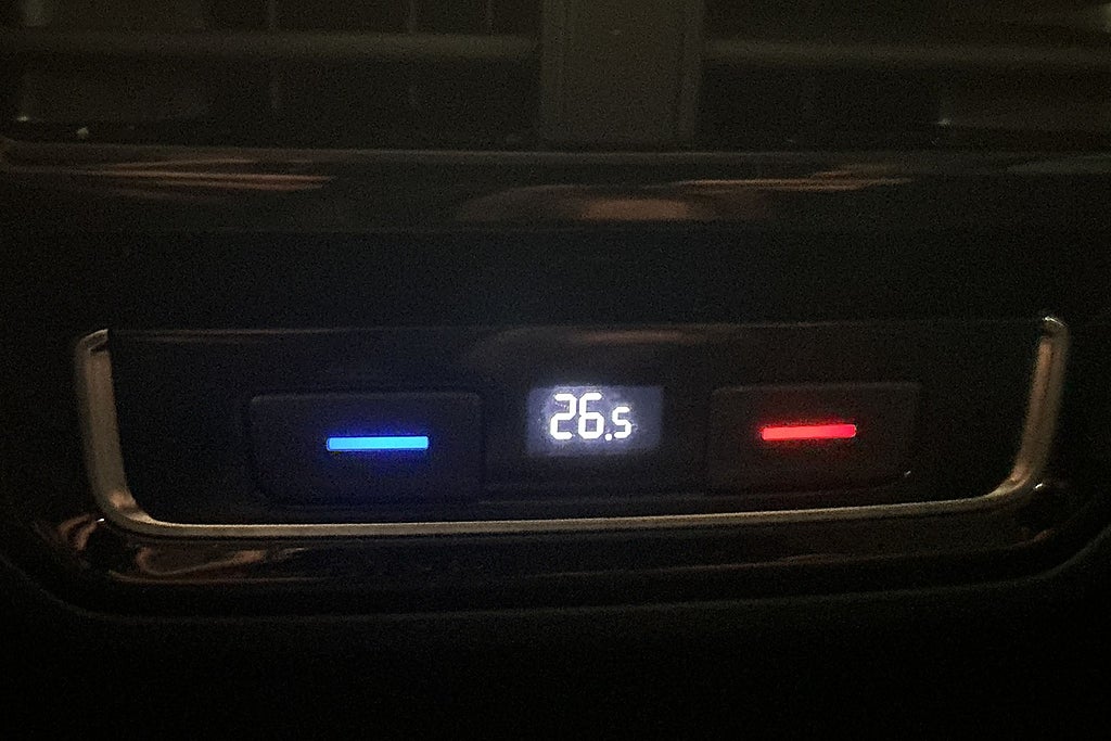 Volkswagen Passat 2018 - miniatyr 28