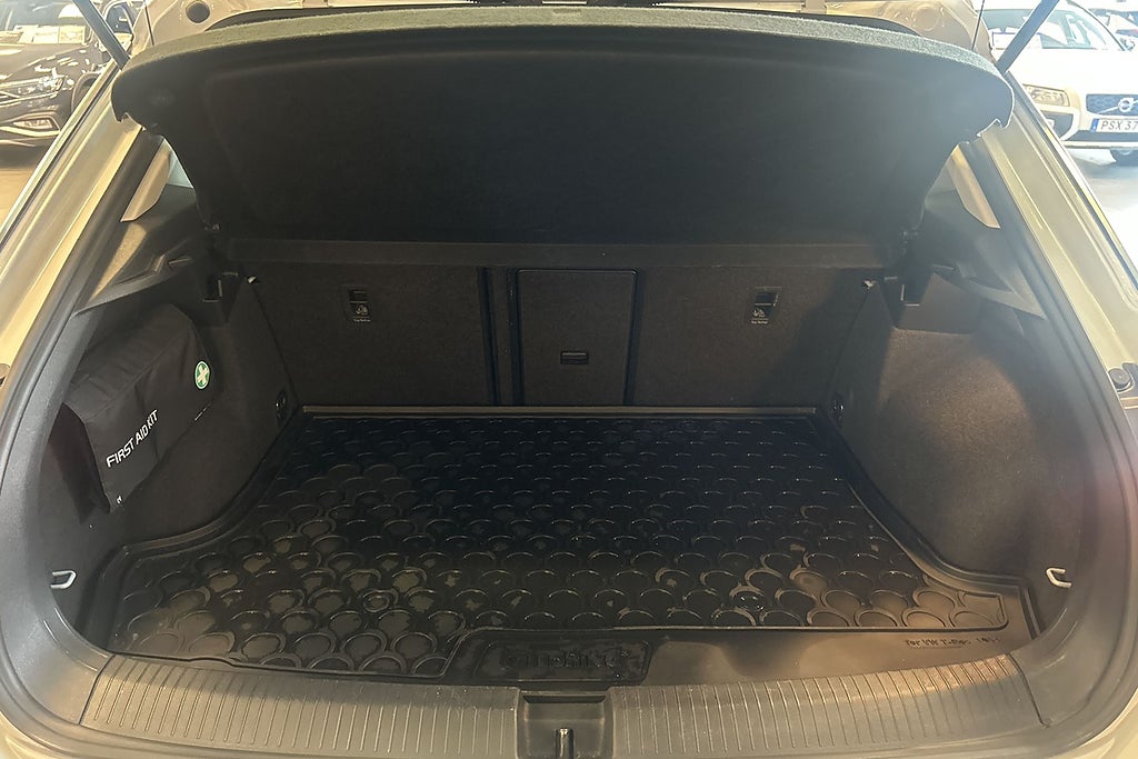Volkswagen T-Roc 2020 - miniatyr 16