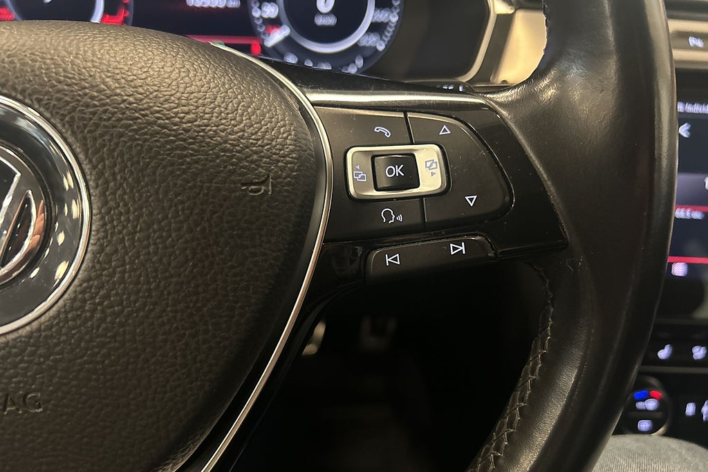 Volkswagen Passat 2018 - miniatyr 15