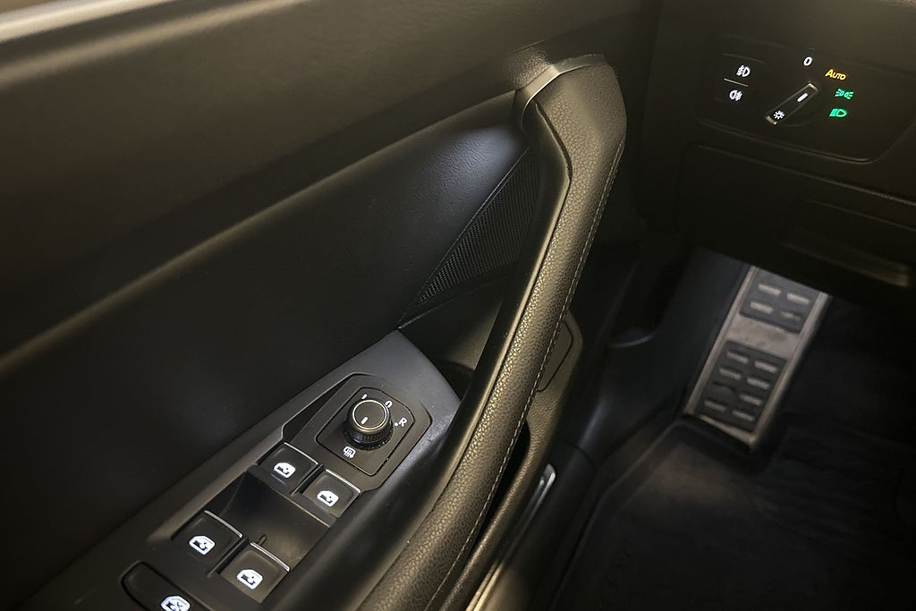 Volkswagen Passat 2018 - miniatyr 20