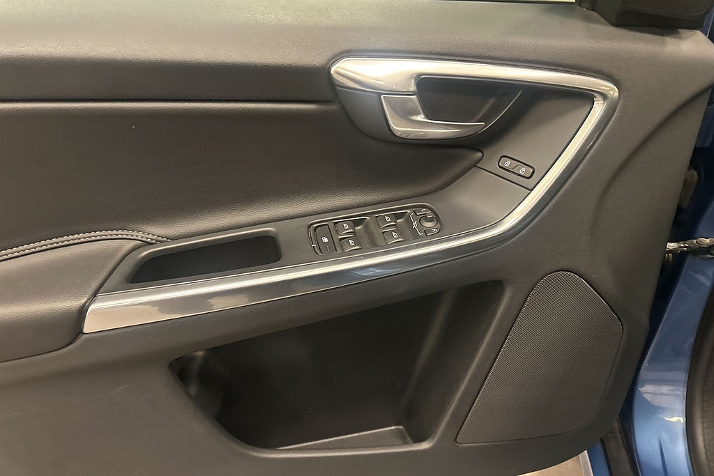 Volvo XC60 2015 - miniatyr 16