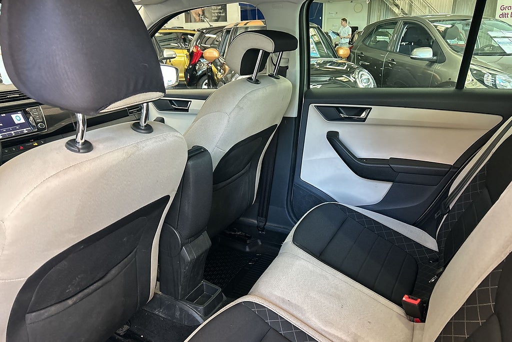 Skoda Fabia 2015 - miniatyr 12