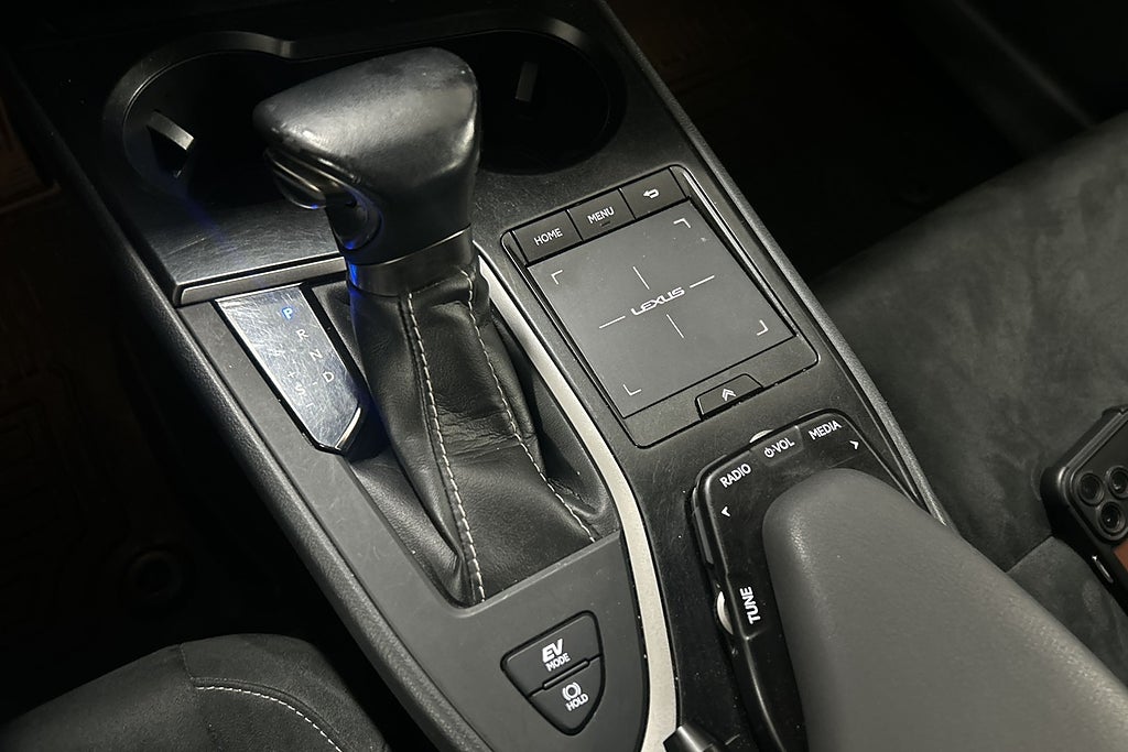 Lexus UX250H 2019 - miniatyr 15