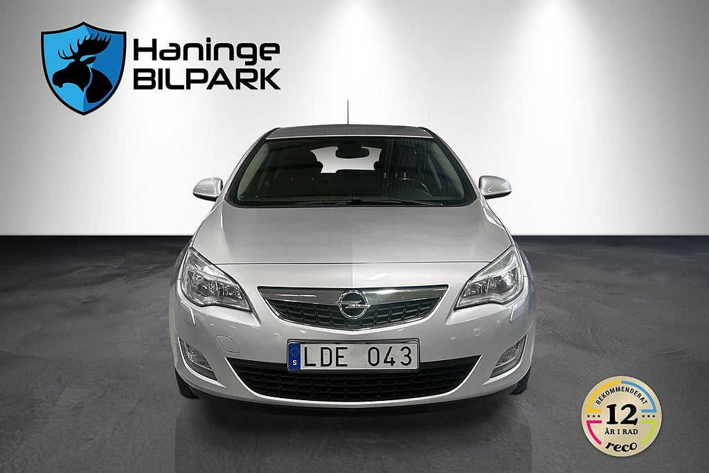 Opel Astra 2011 - miniatyr 3