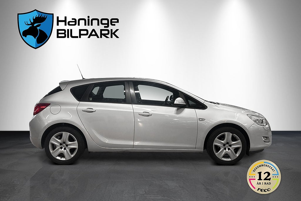 Opel Astra 2011 - miniatyr 9