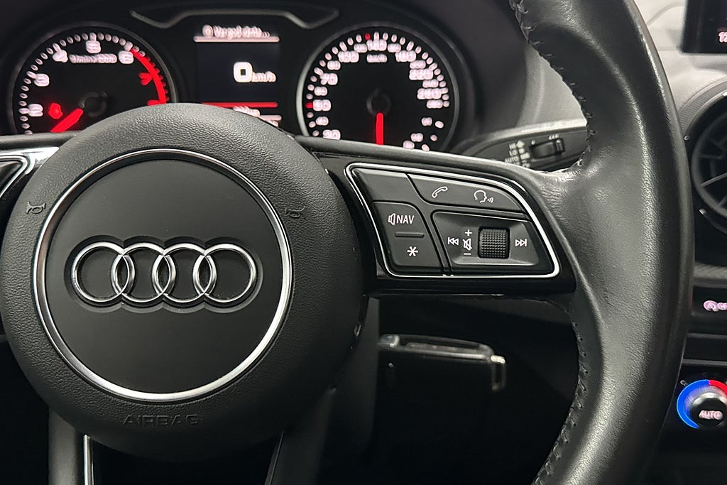 Audi Q2 2018 - miniatyr 18