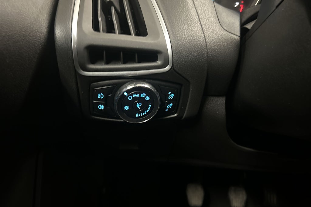 Ford Focus 2014 - miniatyr 26