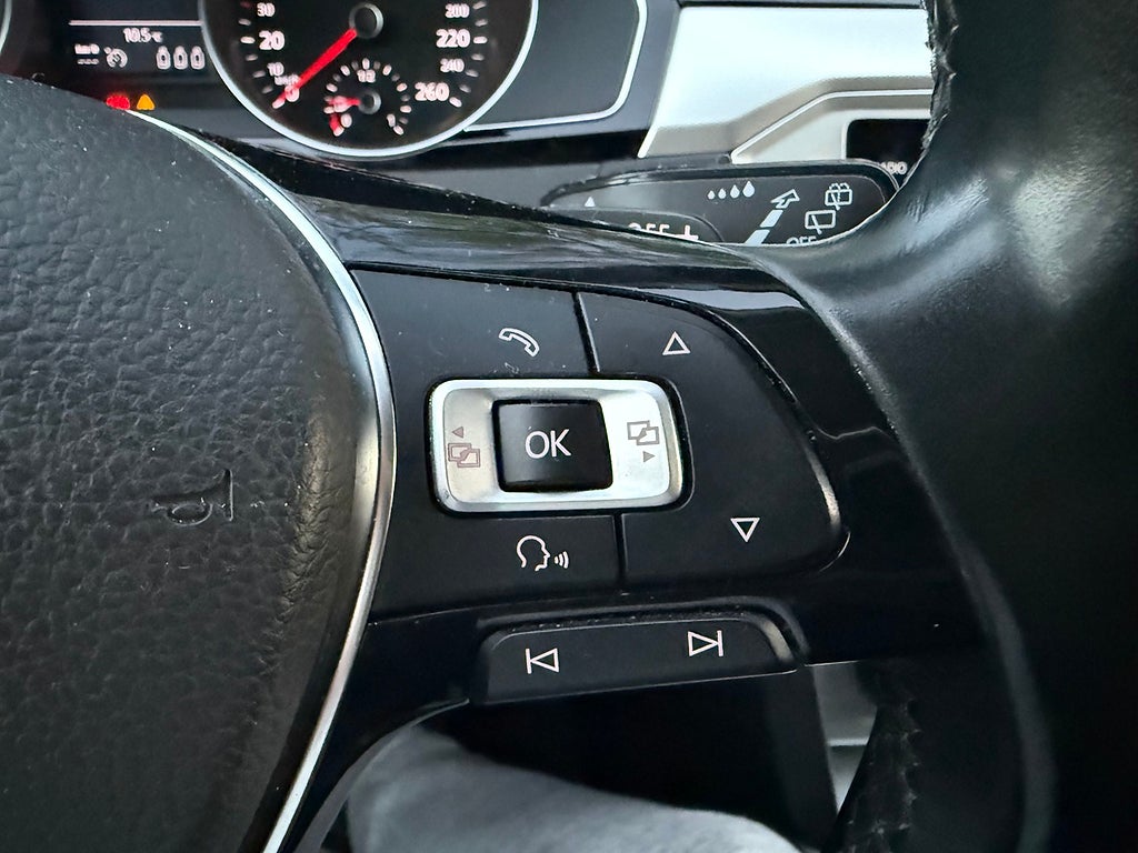 Volkswagen Passat 2018 - miniatyr 18